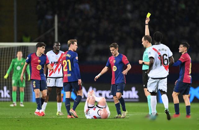 米乐足球官网-巴塞罗那陷入淘汰困境，面临挑战