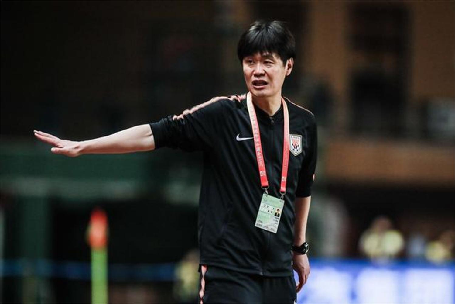 米乐体育官方网站入口-腥风血雨！中超比赛纷飞弹子今非昔比