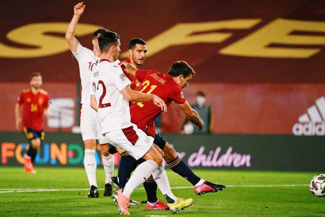 米乐m6平台官网-包含瑞士客胜波黑，小组出线形势日趋乐观的词条