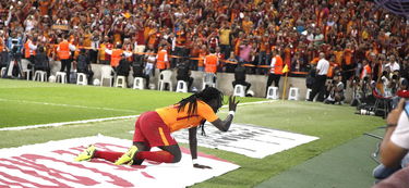 泸州米乐官网-山东鲁能坐镇主场战胜河北华夏幸福，取得连胜